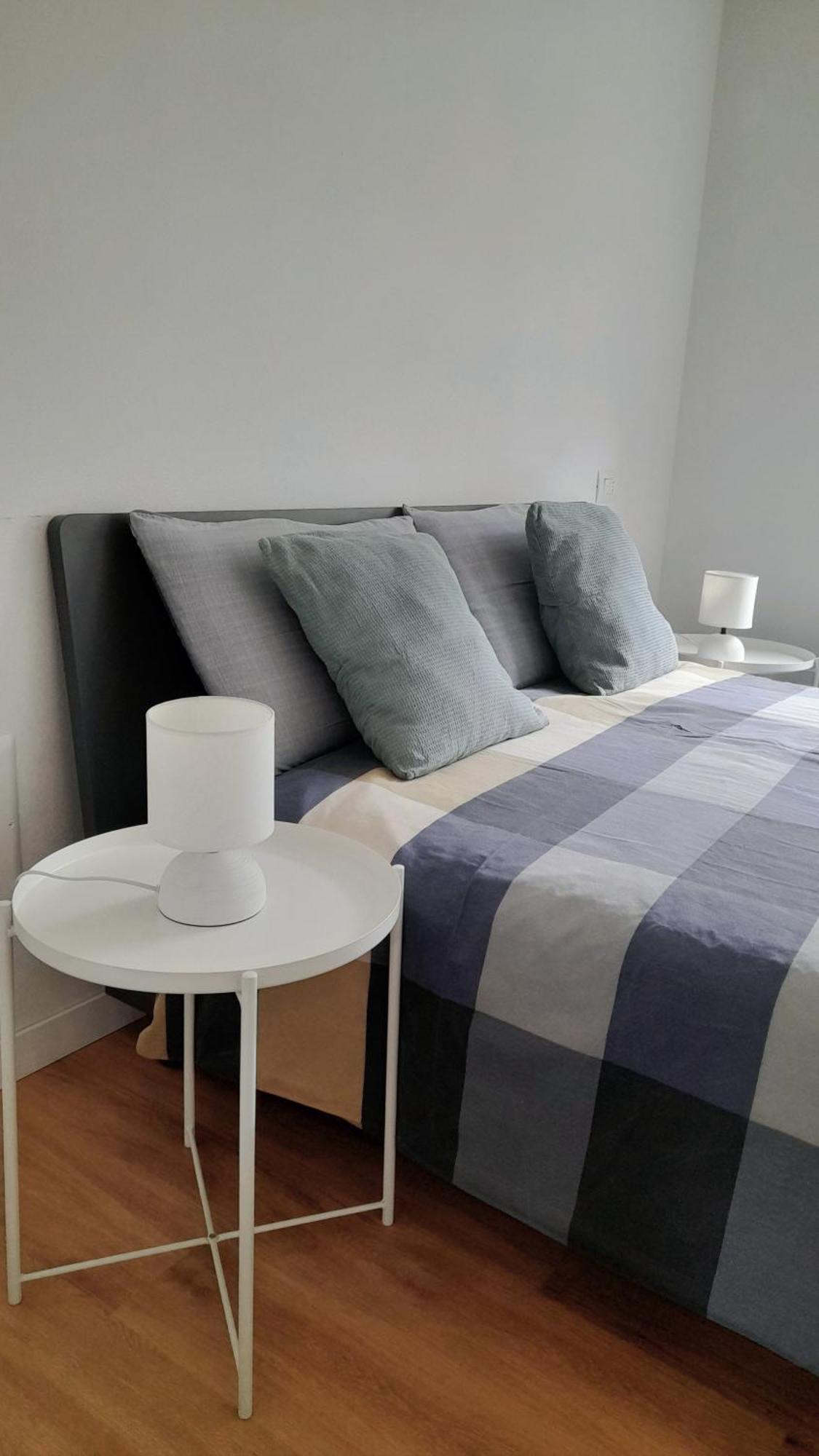 Modern Apartment With Terrace And Mezzanine Floor Colico Bagian luar foto